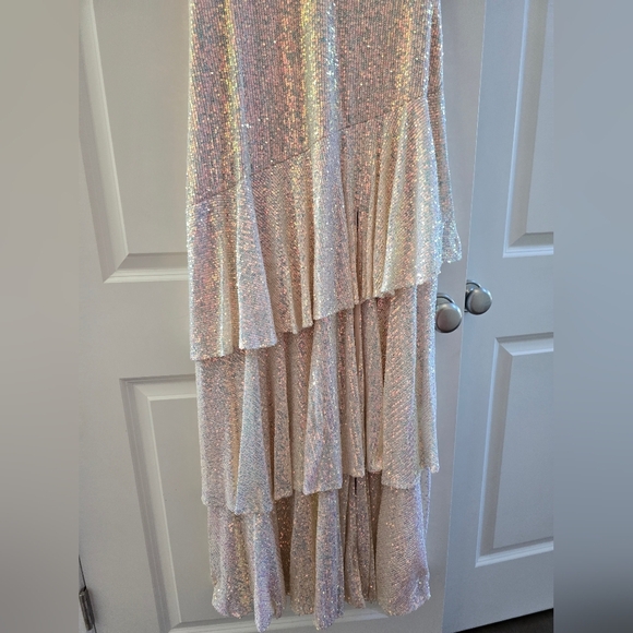 Ieena for Mac Duggal, Sequin Asymmetric Tiered Gown, Iridescent, Size 8,MSRP$398 - Picture 8 of 11